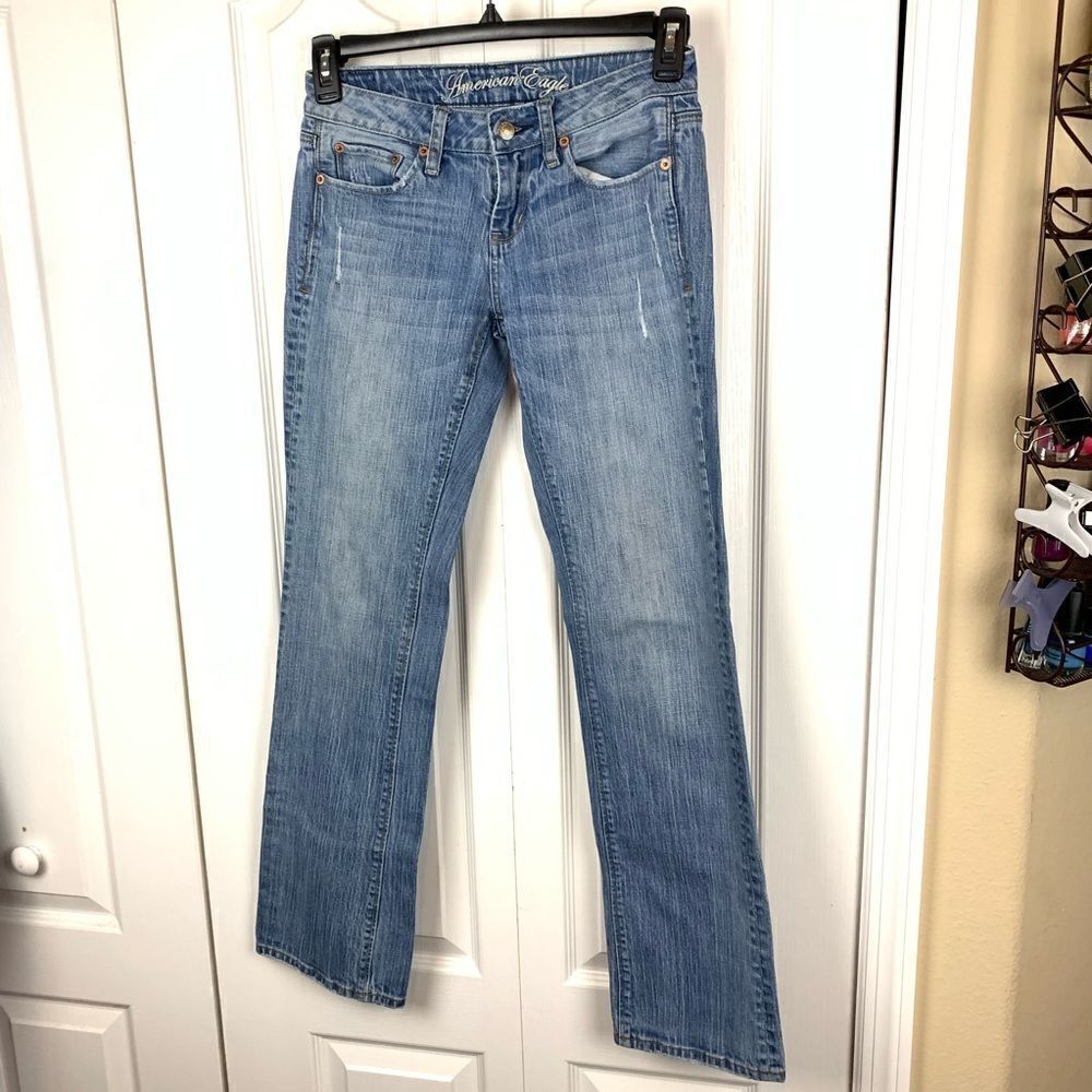 American Eagle True Boot Distressed Jeans‎